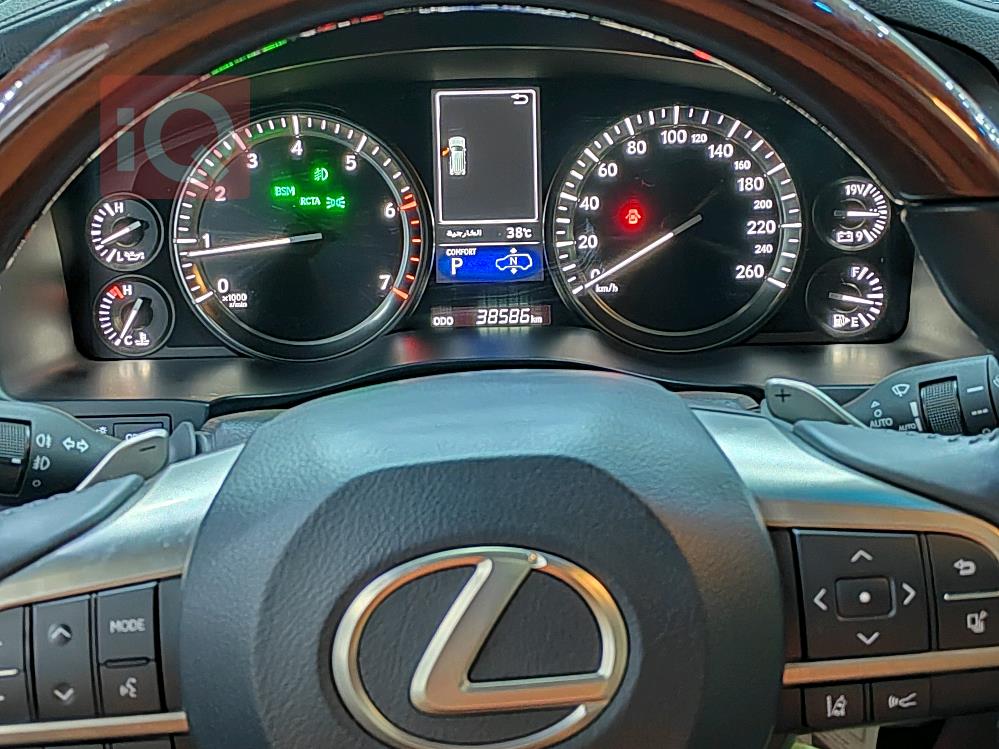 Lexus LX